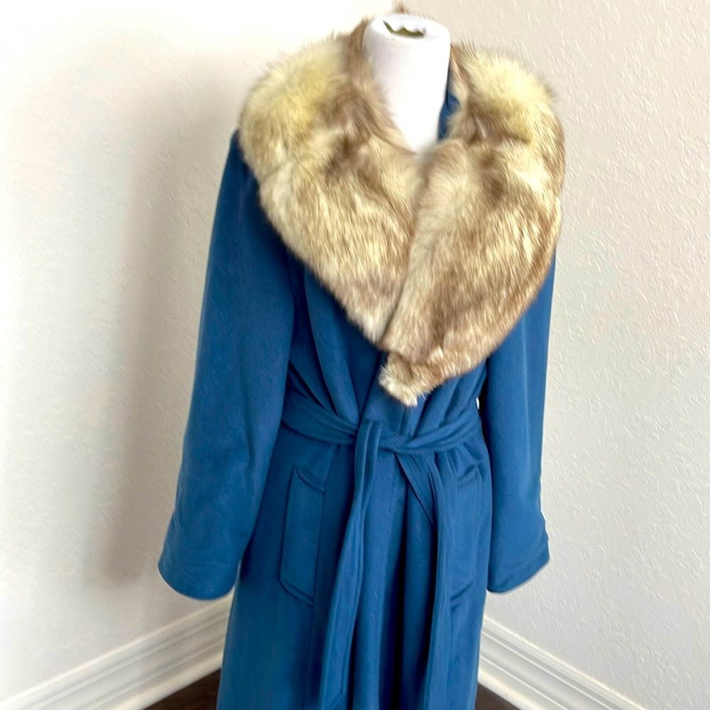 great condition wool blend rap around coat with fur collar size large .